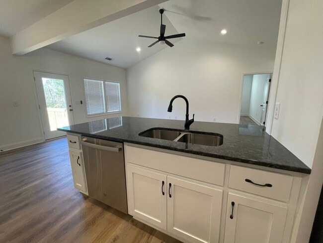 Building Photo - Brand New 3/2 House in Celanese- $1,995