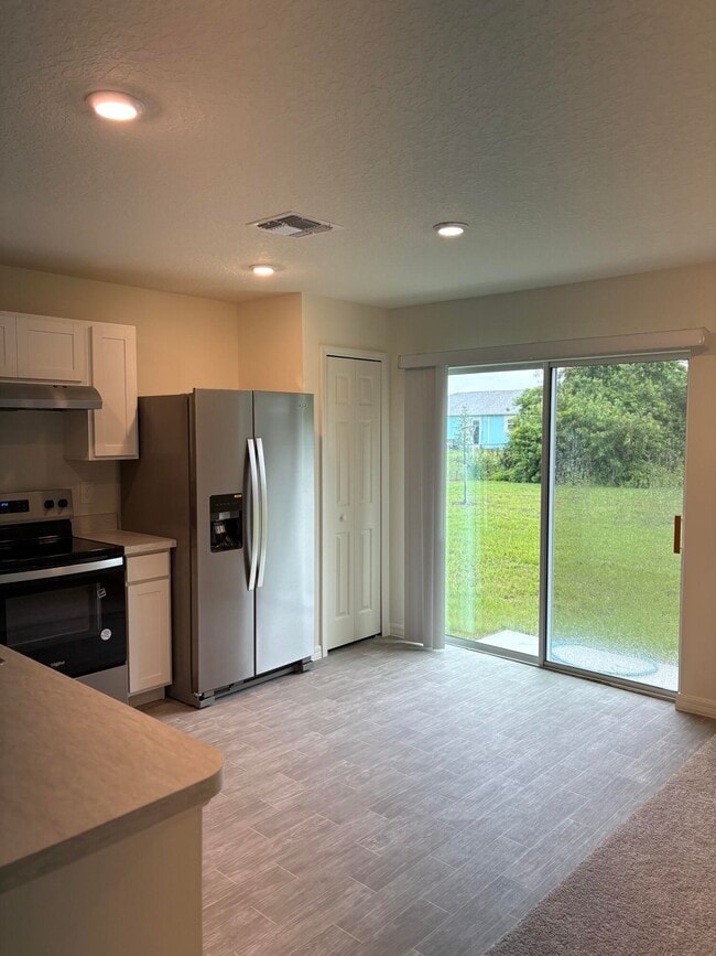 Building Photo - 1109 Altamira St NW