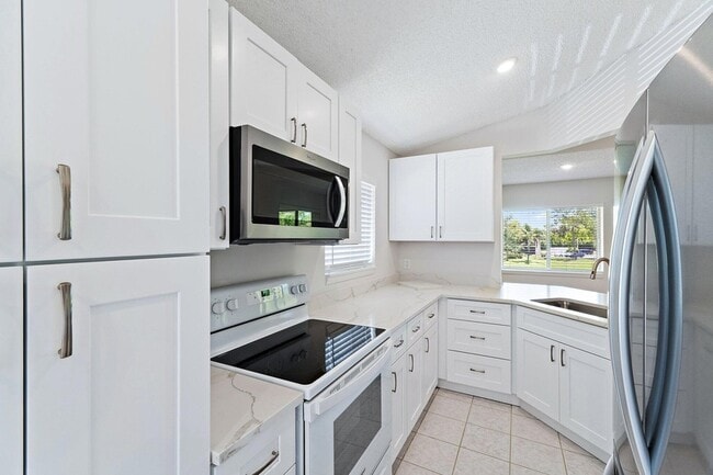 Building Photo - 6531 Chasewood Dr