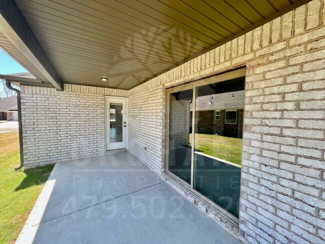 Building Photo - Farmington- Single-Family Home- Stunning Chase Plan