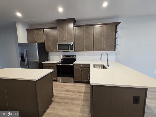 Building Photo - 4928 Dunhaven Dr