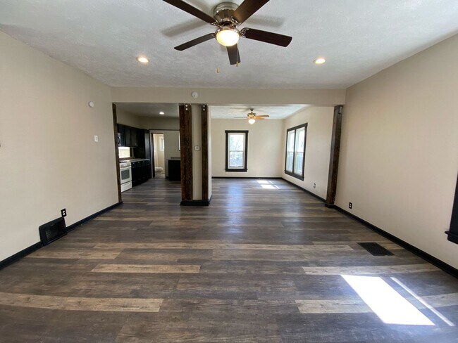 Building Photo - Updated 3-Bed on a Quiet Dead-End Street —...
