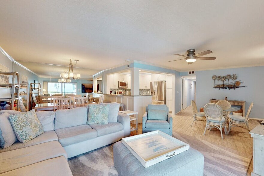 Building Photo - 6700 Gulf Dr