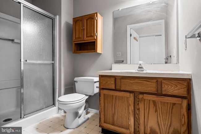 Building Photo - 703 Quail Rd