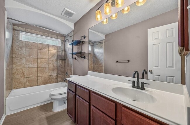 Building Photo - 11623 Greensbrook Garden Dr