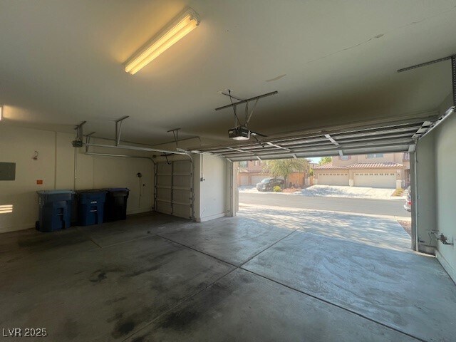 Building Photo - 18 Blue Valley Dr