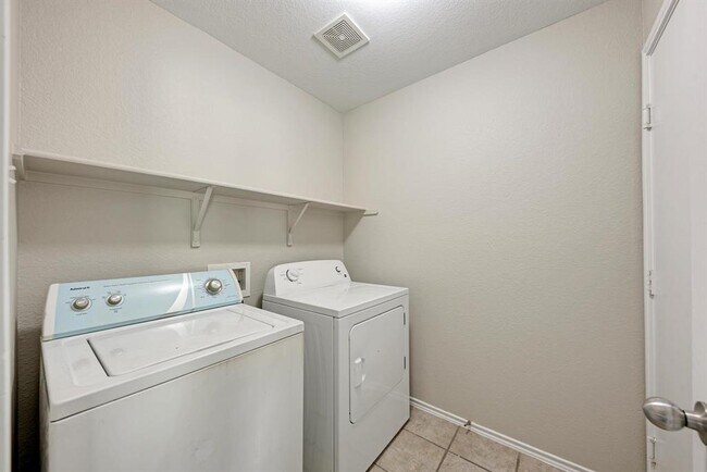 Building Photo - 601 Timothy John Dr