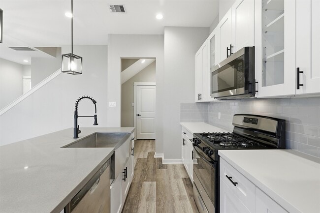 Building Photo - 417 Stonework Sage Ln