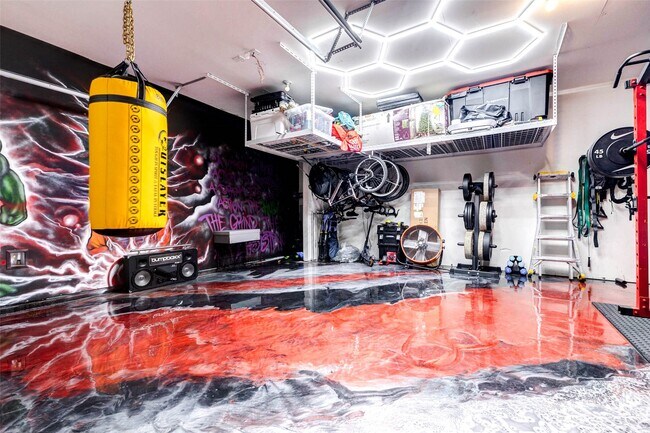 Building Photo - 22127 Roxanne Field Ln