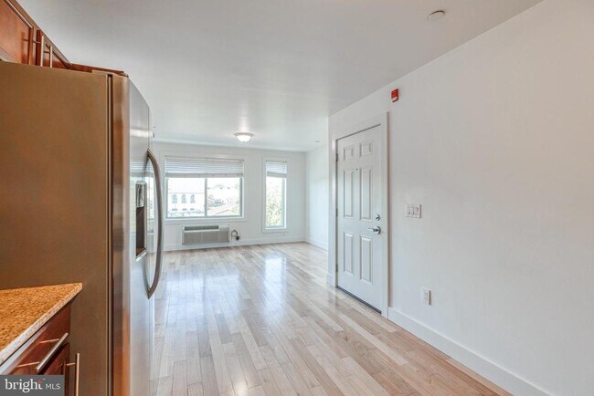 Building Photo - 4122 Haverford Ave