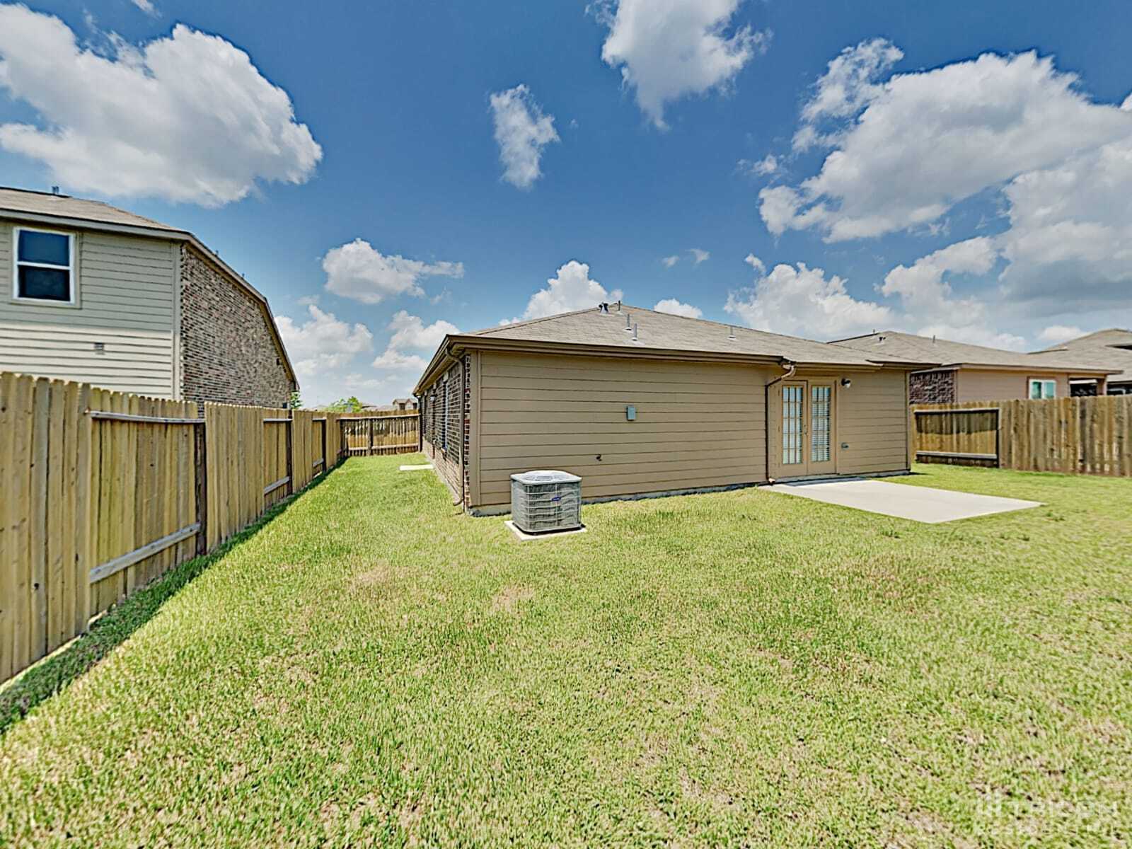 Building Photo - 2402 Regatta Ln