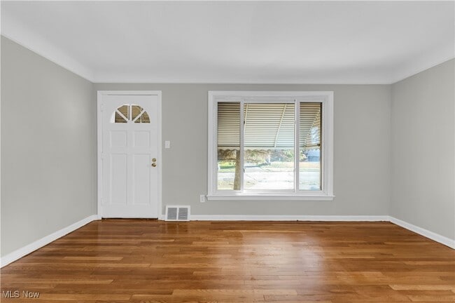 Building Photo - 4762 E 88th St