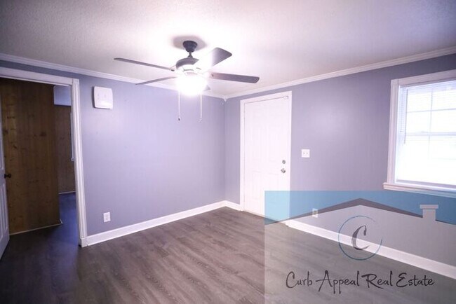 Building Photo - Recently renovated 3 bed, 1 bath house - includes workshop (electricity & bath), storage shed & f...