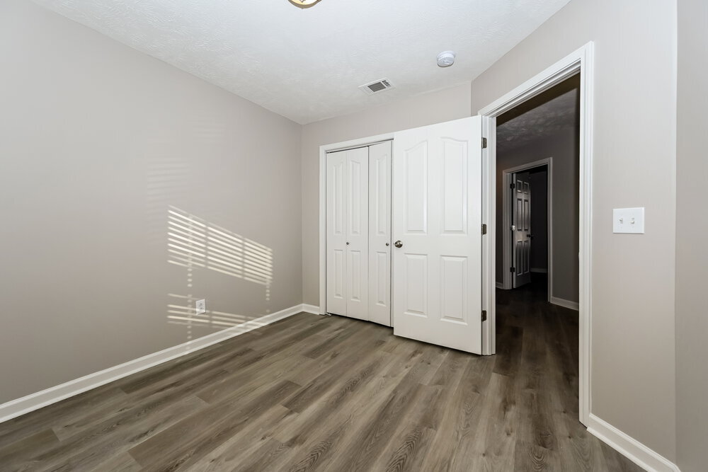 Building Photo - 336 Sarna Dr