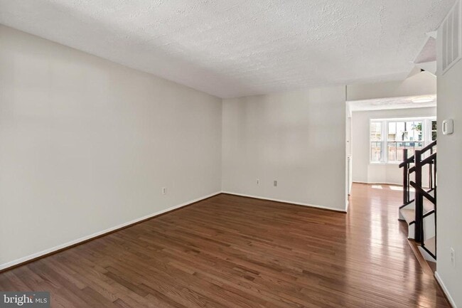 Building Photo - 337 Gundry Dr