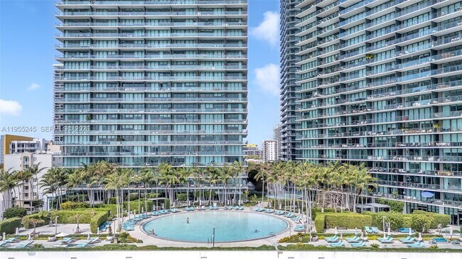 Building Photo - 650 NE 32nd St