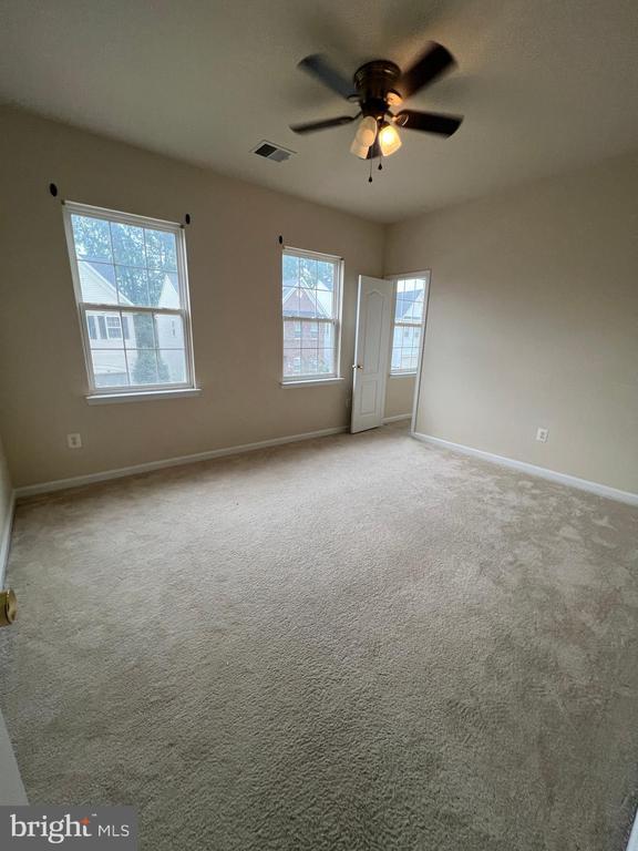 Building Photo - 12 Rivers Edge Terrace