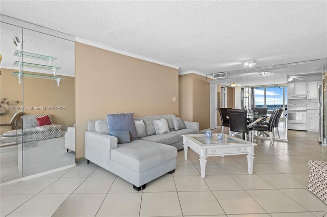 Building Photo - 18081 Biscayne Blvd