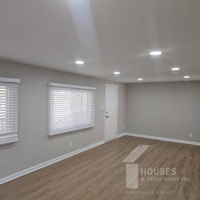 Building Photo - 102 Pierce Cook Rd