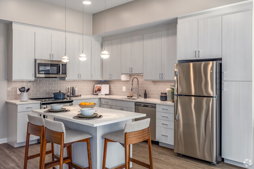 1BR, 1BA - 750SF - The Blake