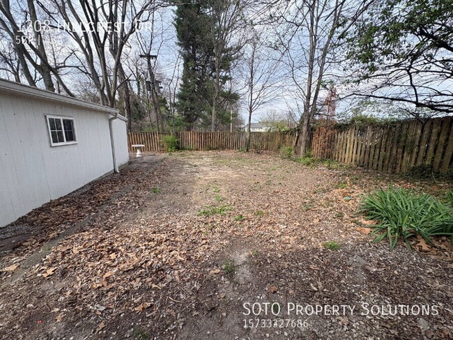 Building Photo - 1208 Hillcrest Dr