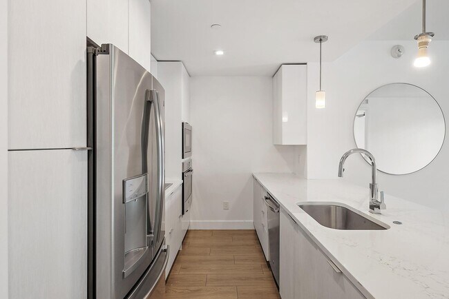 Building Photo - 1 S Palmway