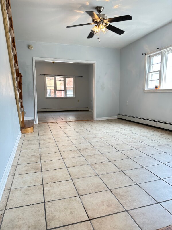Building Photo - 105 Middle St