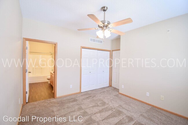 Building Photo - 2 br, 2 bath House - 10320 Norfolk Dr #4