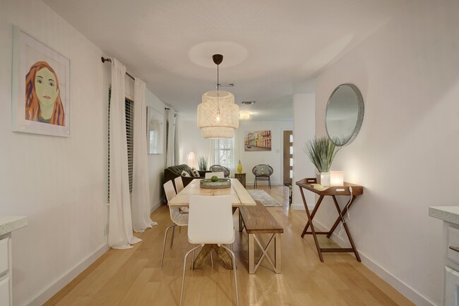 Building Photo - 2823 Garwood St