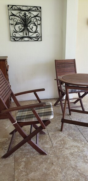 Building Photo - 4916 Hawaii Blvd