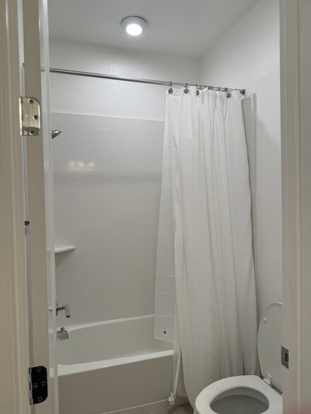 Building Photo - 5776 Sterling St