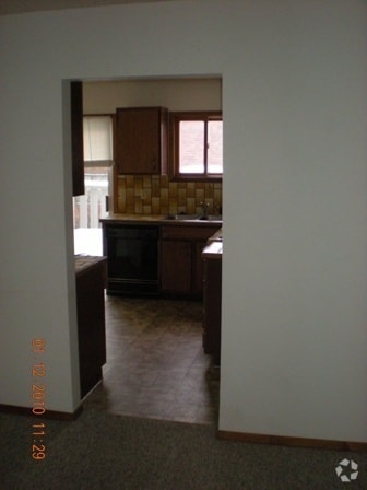 Building Photo - 3 Bedroom 2 1/2 Bathroom Townhouse
