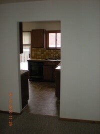 Building Photo - 3 Bedroom 2 1/2 Bathroom Townhouse