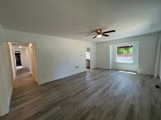 Building Photo - Remodeled 3 Bedroom Plus Office with Large...