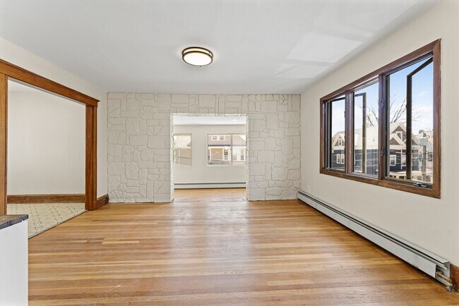 Building Photo - 46 Dartmouth St