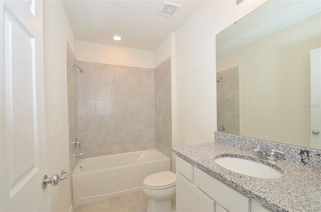 Building Photo - 1647 Aspen Ave