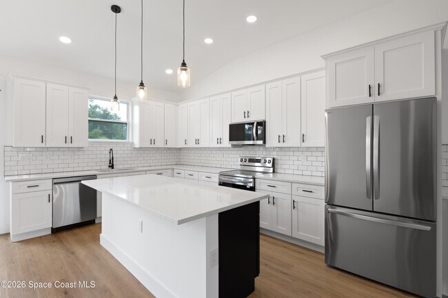 Building Photo - 1133 Hanover Ave