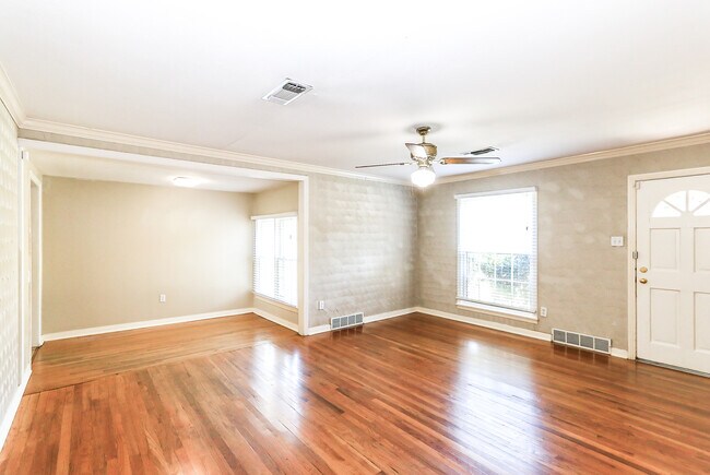 Building Photo - 2517 33rd St