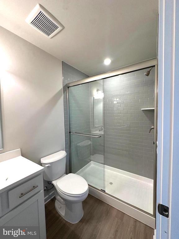 Building Photo - 369 Huntwell W Ave