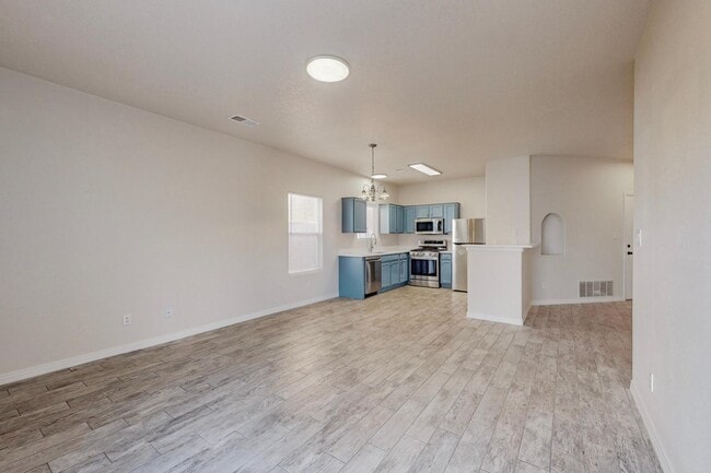 Building Photo - 5419 Saturnia Rd NW