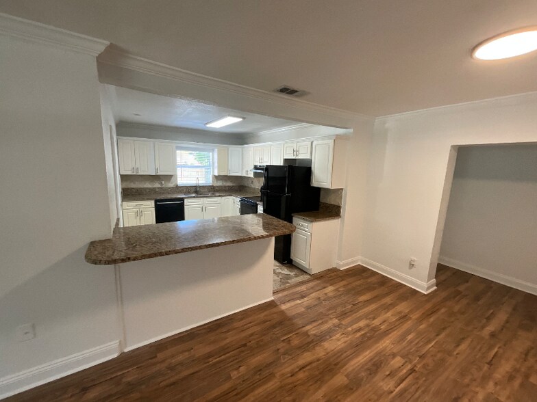 Building Photo - 12786 Hibiscus Rd