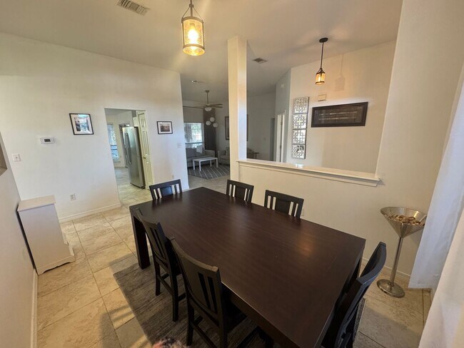 Building Photo - Gulf Breeze - Melissa Oaks - 4 Bedroom, 2 Bathroom w/ pool