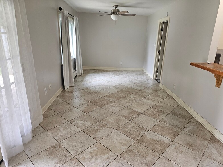 Building Photo - 1623 Kettle Cove Ct