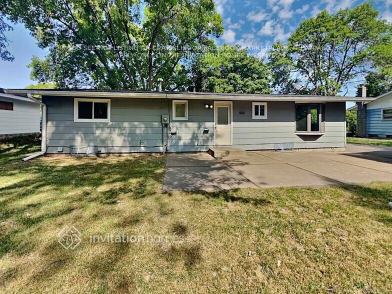 Building Photo - 1660 6th Ave W