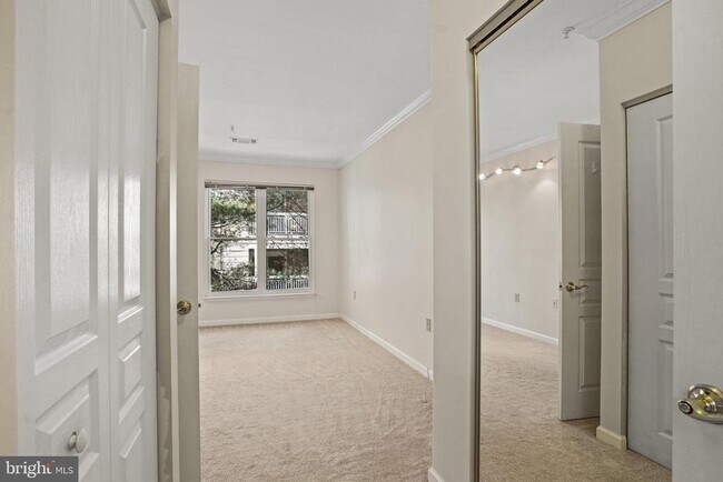 Building Photo - 2204 Westcourt Ln