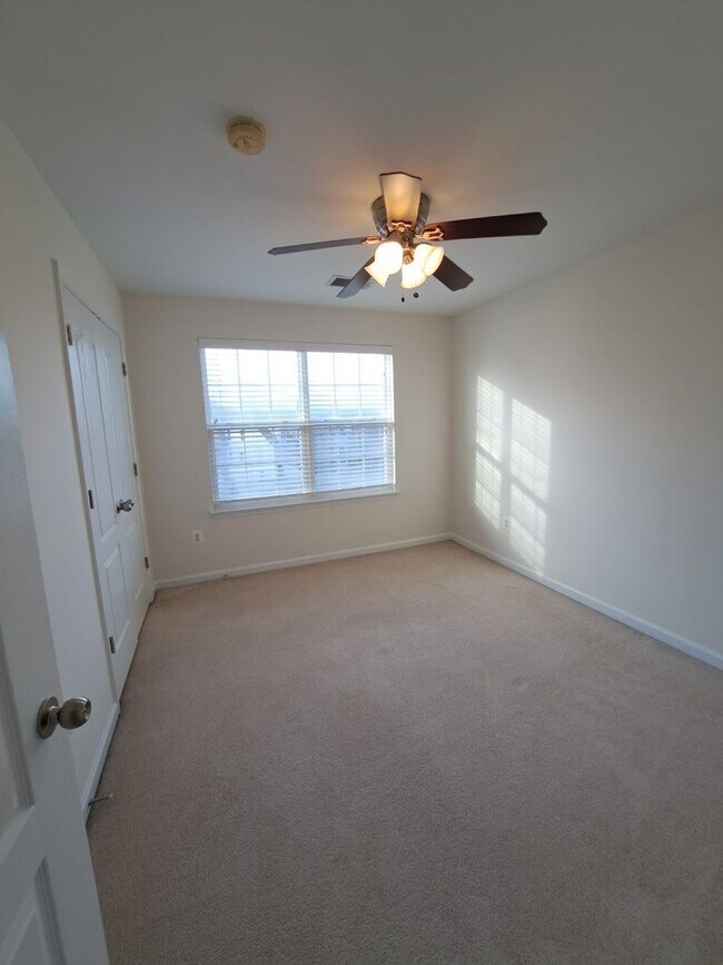 Building Photo - 17305 Madrillon Way