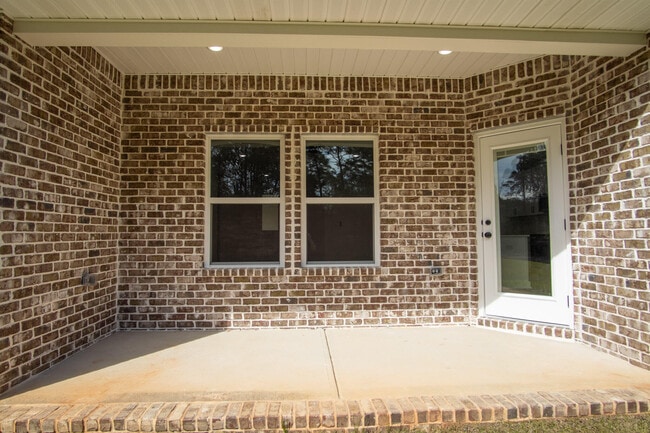 Building Photo - 333 Shoal River Dr