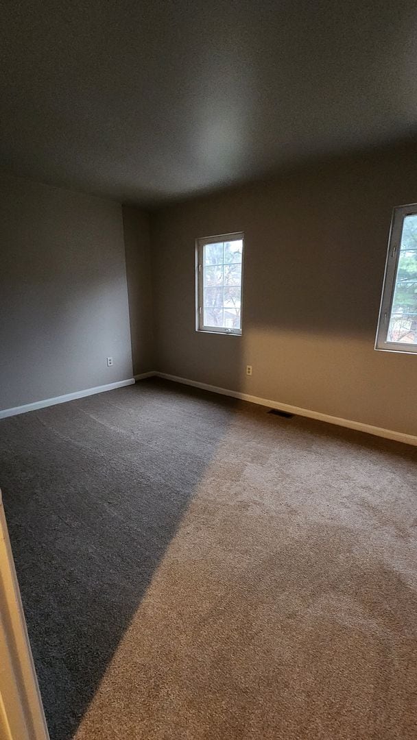 Building Photo - Affordable 2 bedroom / 1 bathroom townhome.