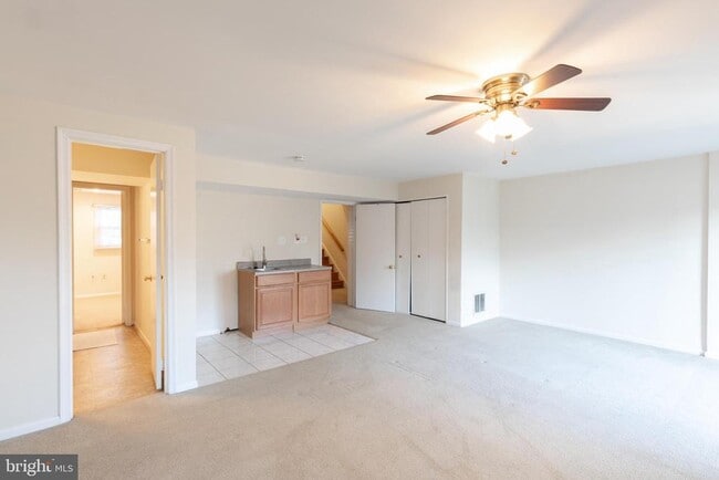 Building Photo - 8132 Sleepy View Ln