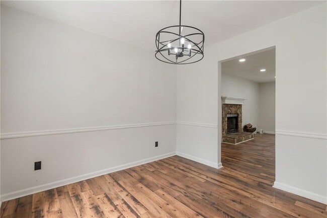 Building Photo - 2055 Amberly Glen Way